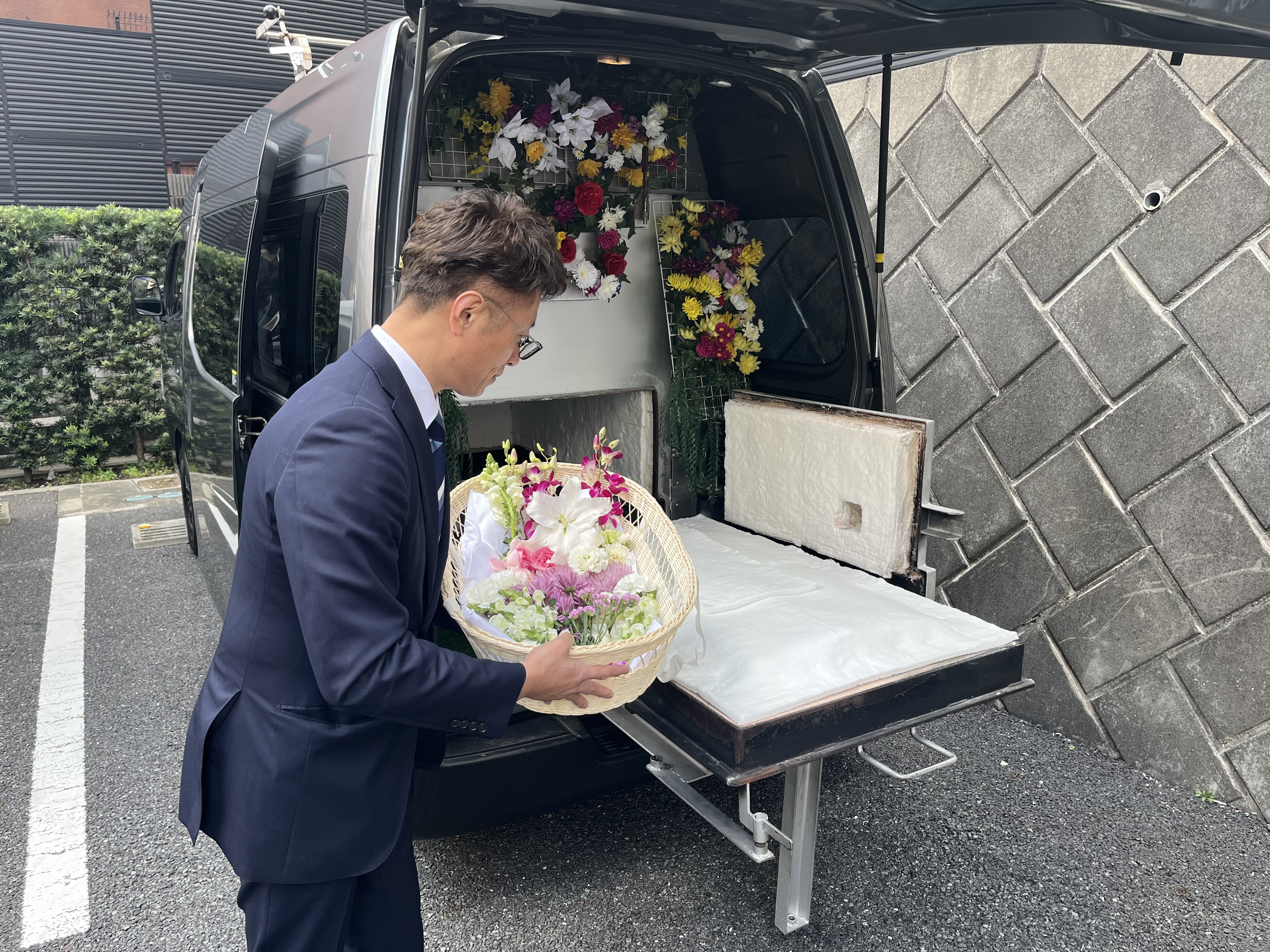 セレモニー後、ご家族にて火葬車前までご移動